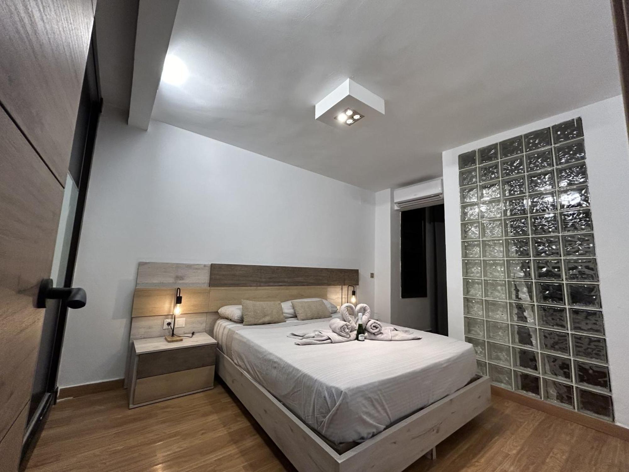 Lujo A Tu Alcance Con Spa Y Garaje Pleno Centro Huelva Extérieur photo